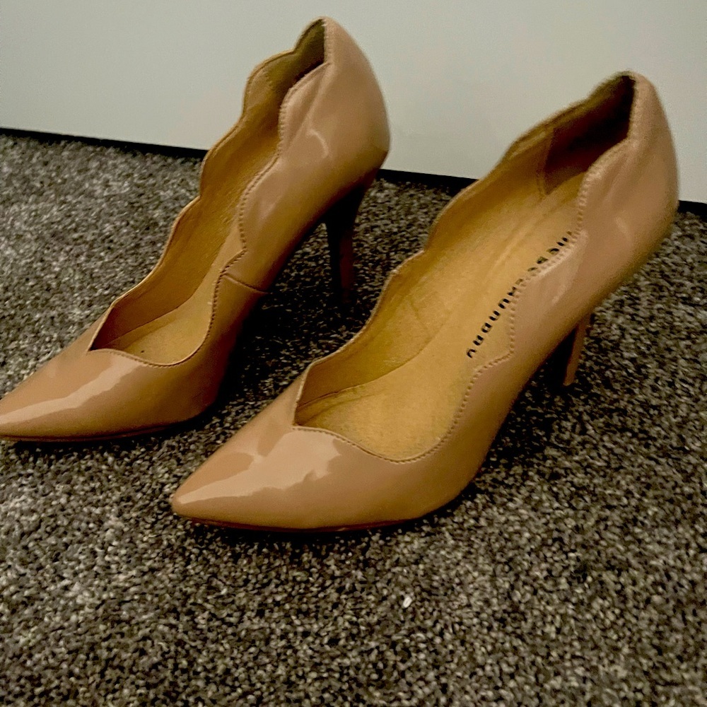 Woman's shoes